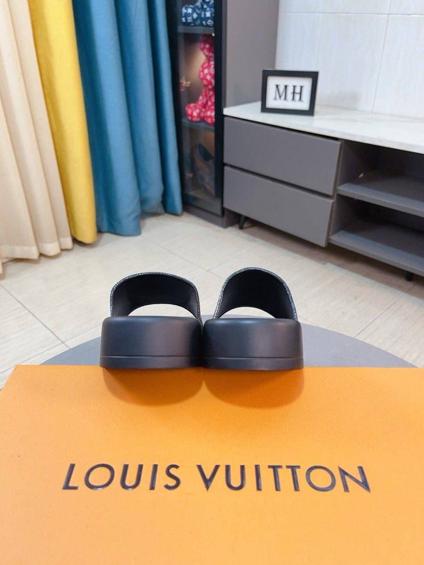 Louis Vuitton Men's Black Slide Sandals